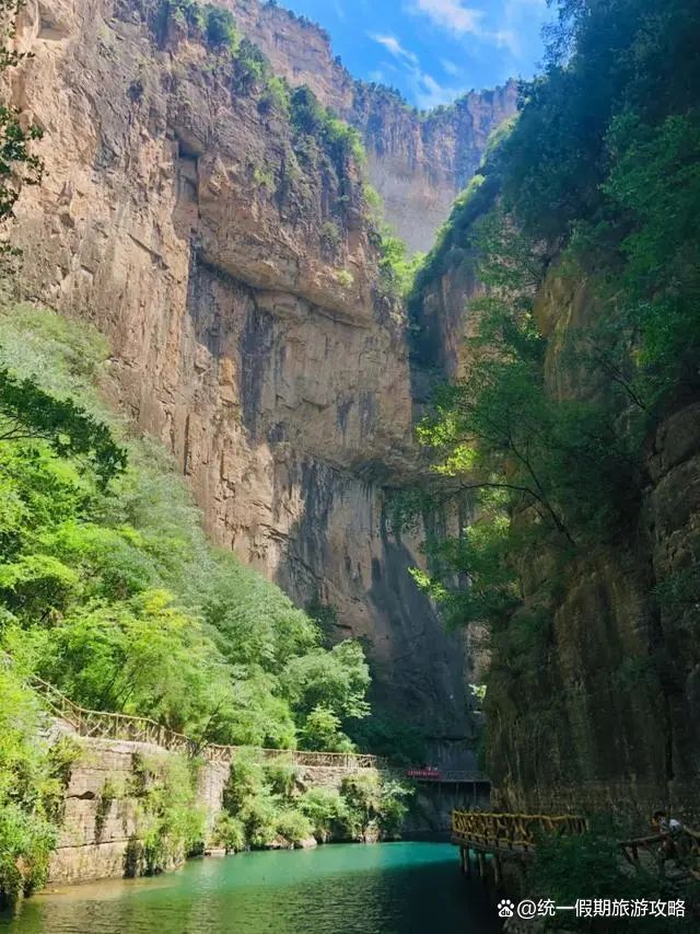 暑假旅游哪里去最好的地方呢(暑假旅游哪里去最好的地方呢英语)